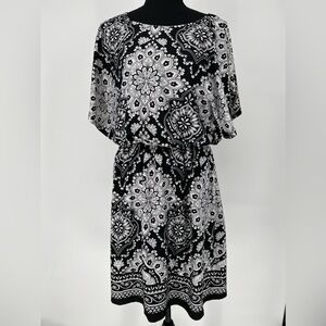 BLACK & WHITE SLIP ON HALO DRESS‎ IN SOFT FABRIC, FULLY LINED, BOAT NECK